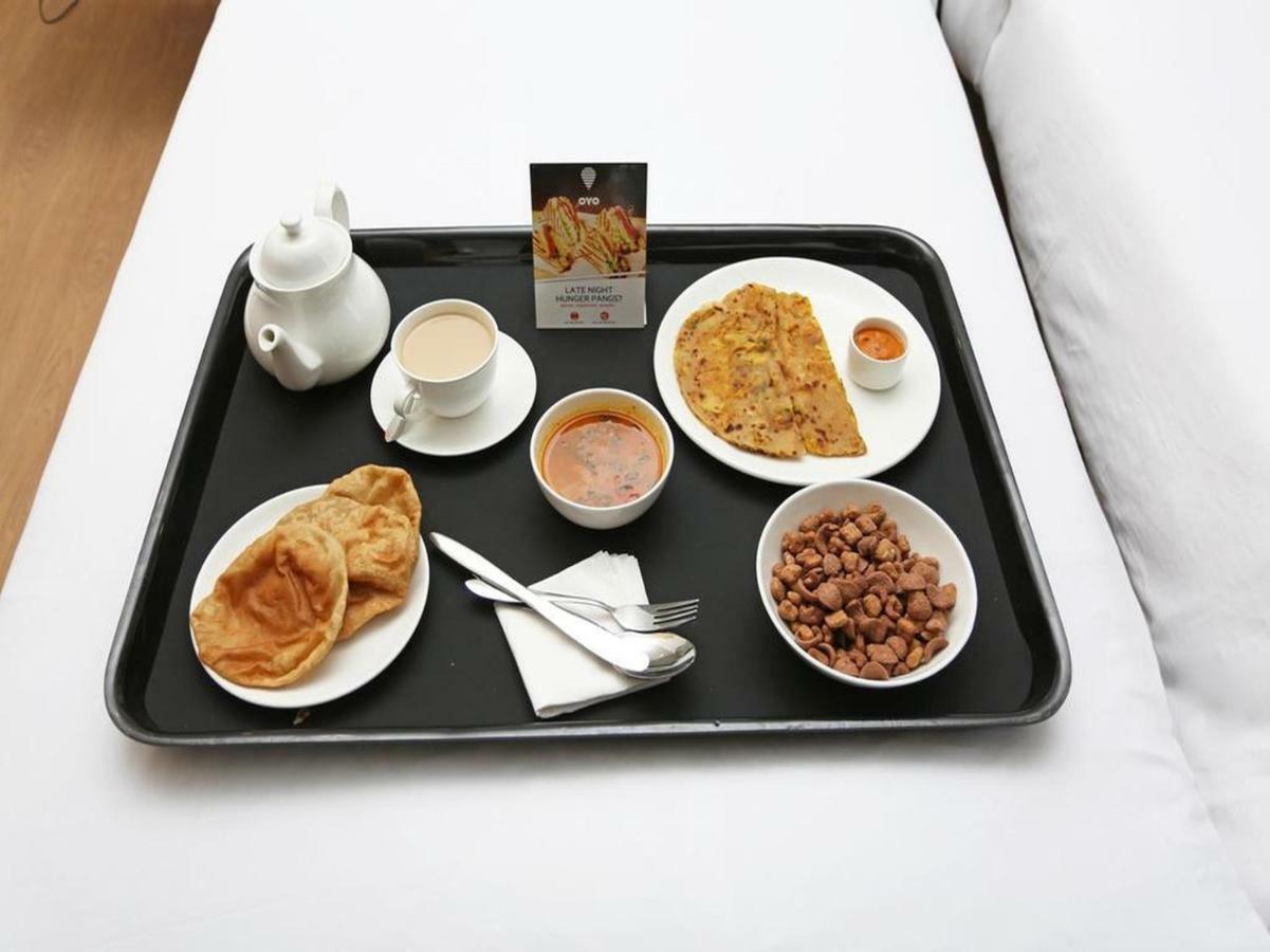 Oyo 43505 Hotel The White House Hisār エクステリア 写真