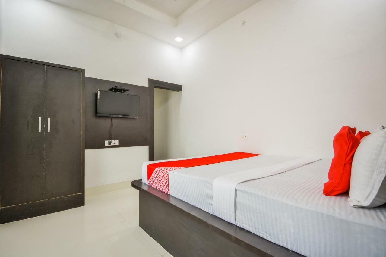 Oyo 43505 Hotel The White House Hisār エクステリア 写真