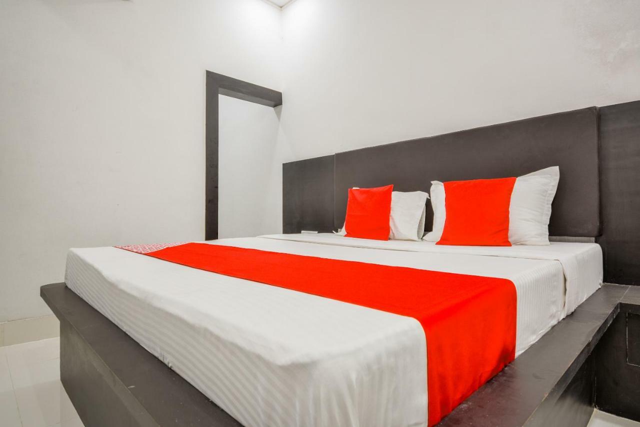 Oyo 43505 Hotel The White House Hisār エクステリア 写真