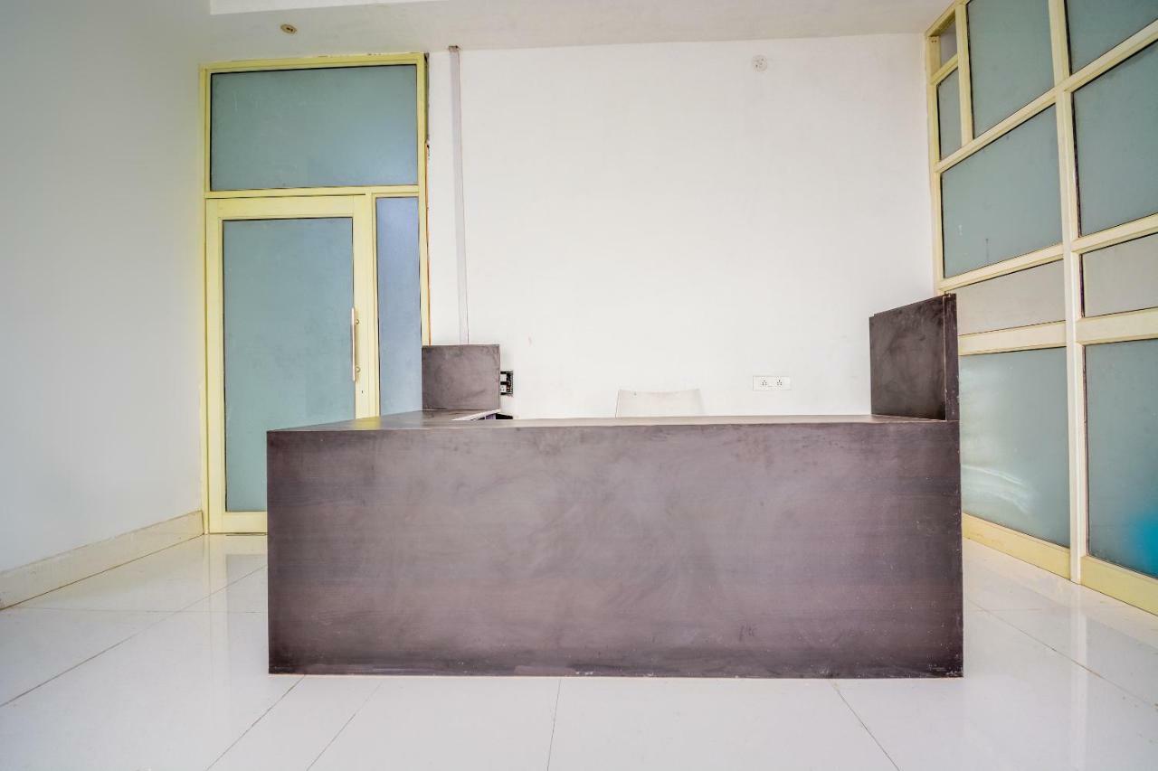 Oyo 43505 Hotel The White House Hisār エクステリア 写真