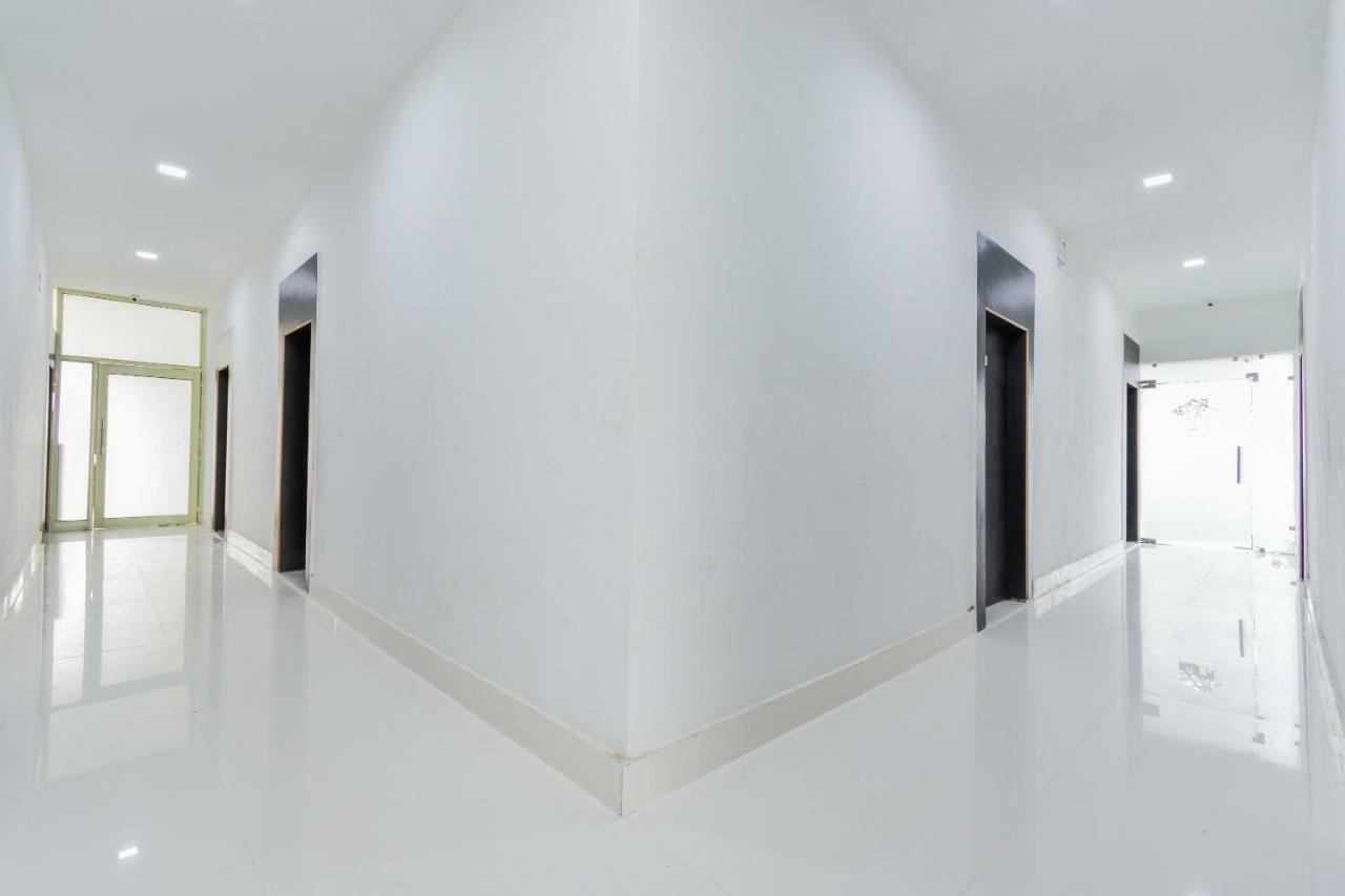 Oyo 43505 Hotel The White House Hisār エクステリア 写真