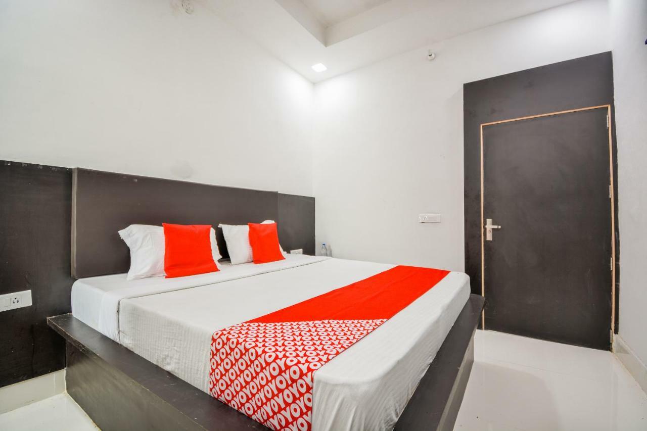 Oyo 43505 Hotel The White House Hisār エクステリア 写真
