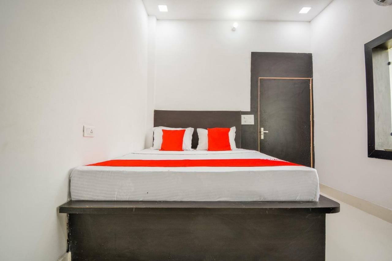 Oyo 43505 Hotel The White House Hisār エクステリア 写真